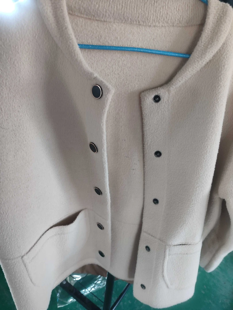 无品牌(艳姐好物)米白外套164