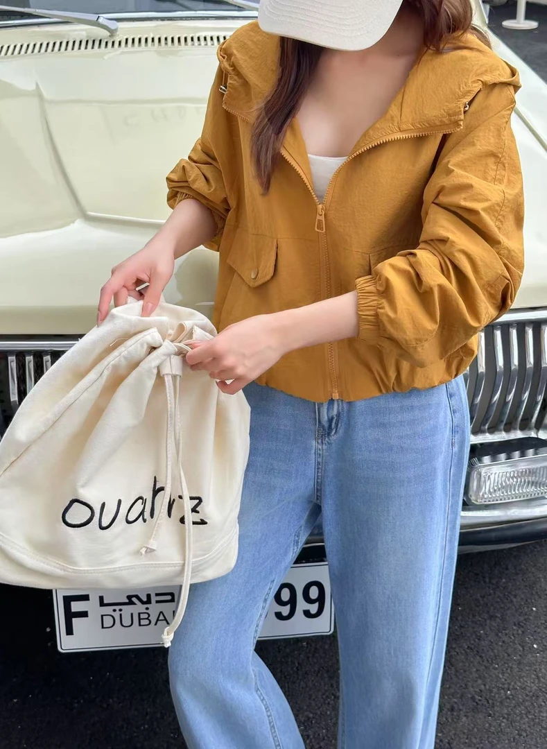 连帽短款女通勤常规透气防晒纯色短外套夏季白色运动连帽短款