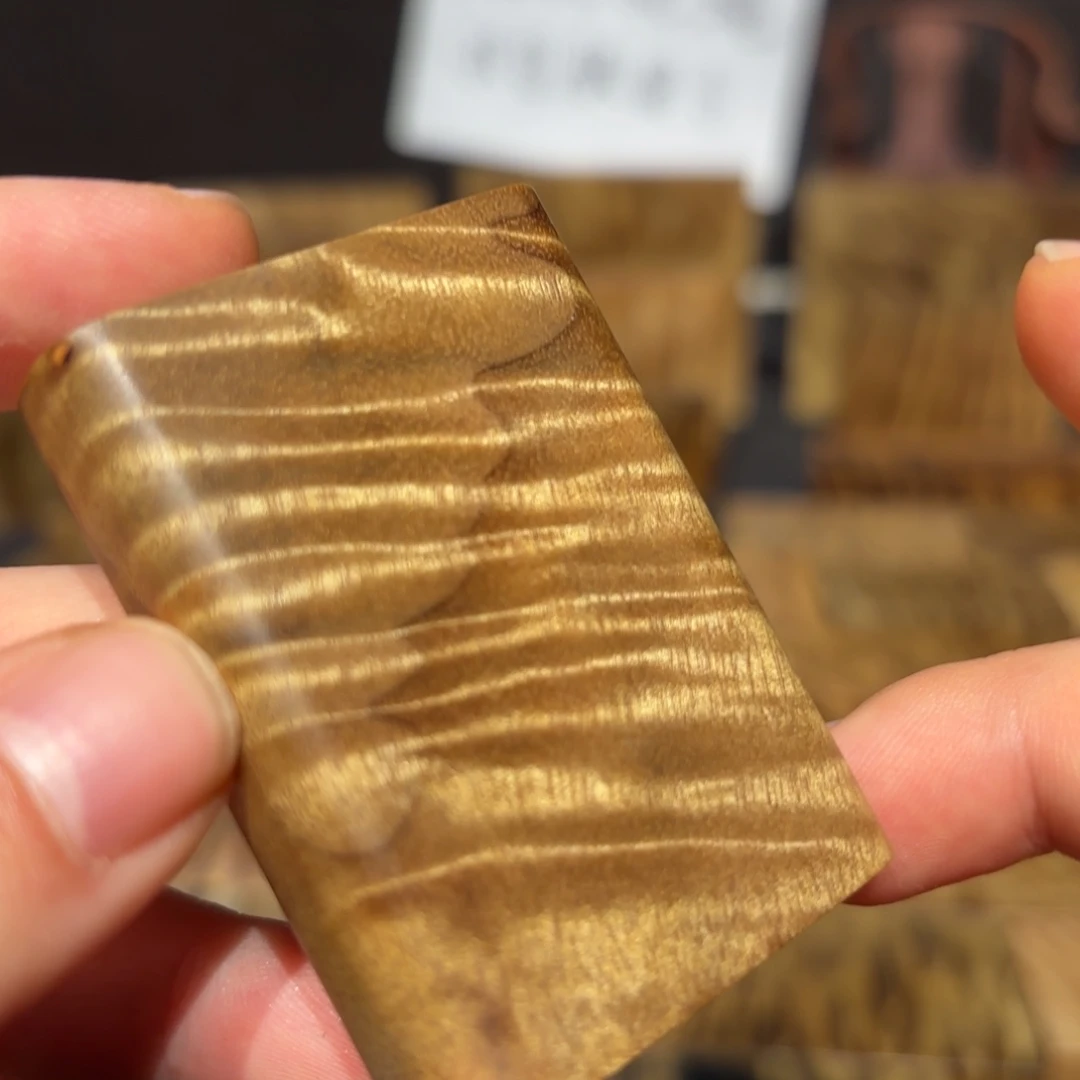 潜***龙金丝楠木无事牌材料