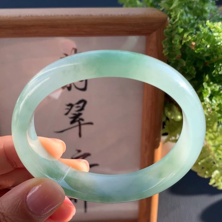翡翠手镯未镶嵌翡翠手镯贵妃56