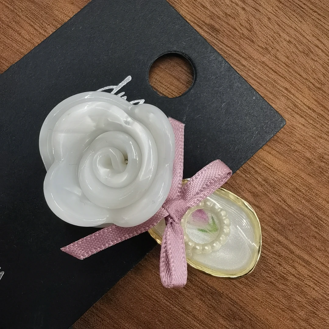 E184白色玫瑰花蝴蝶结边夹