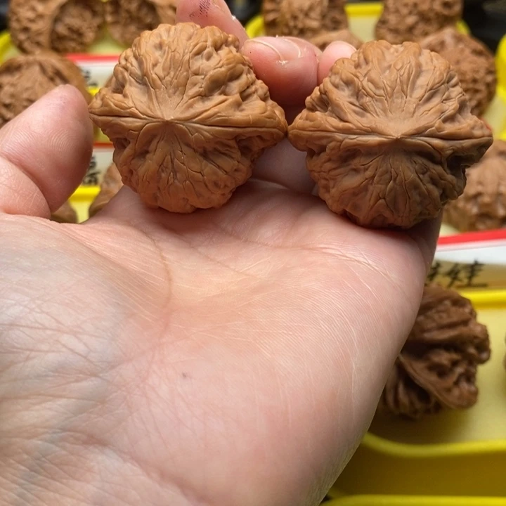 辉***ㅤ大叶紫檀（黑酸枝木类）铁锤妹妹