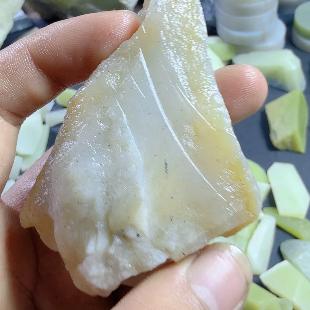 和田玉（糖玉）未镶嵌挂件