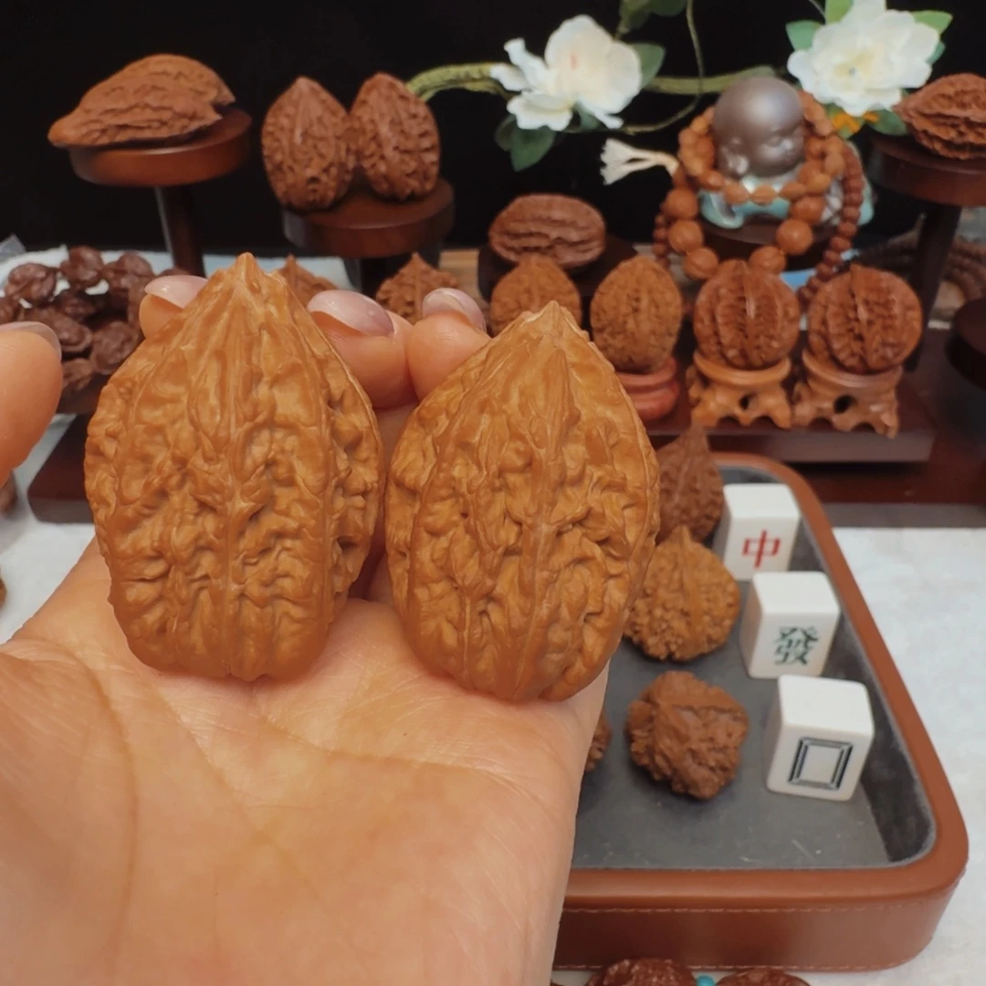 ω***g吊坠文玩核桃蚂蚁塔