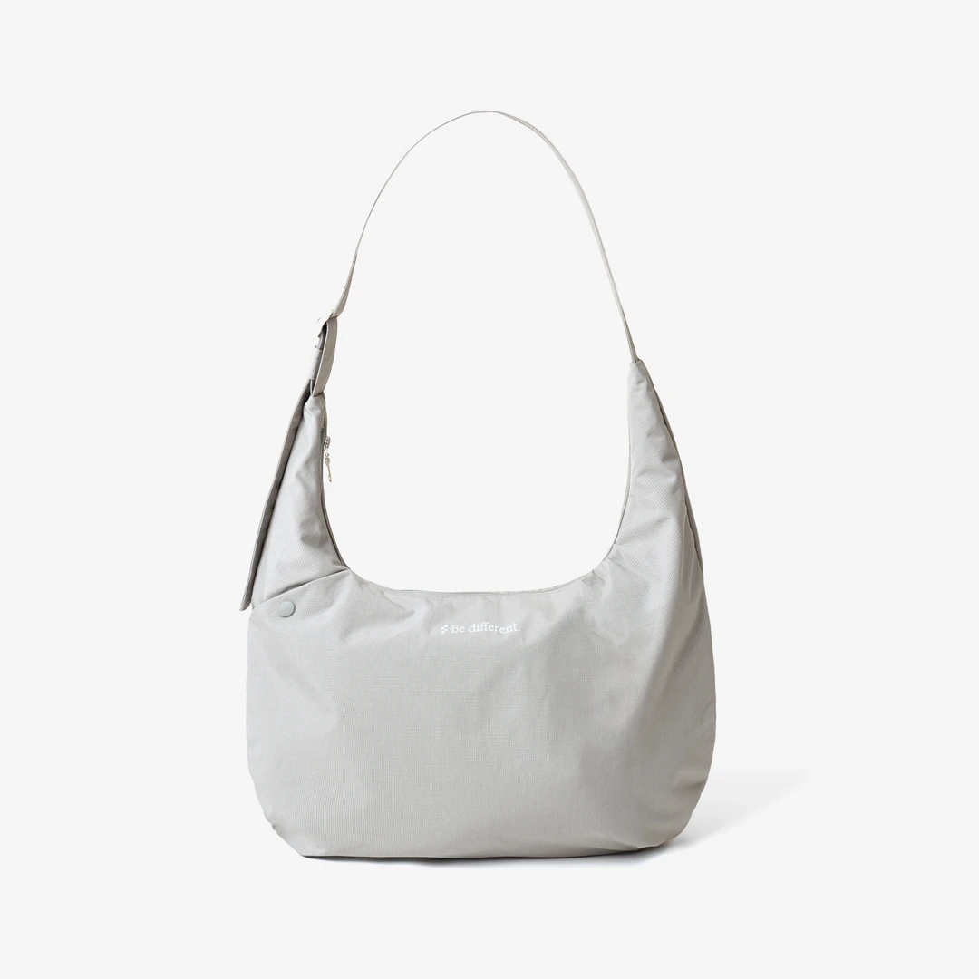 CLXL Studio斜挎包饺子包轻便防水尼龙通勤骑行旅行大容量牛角包