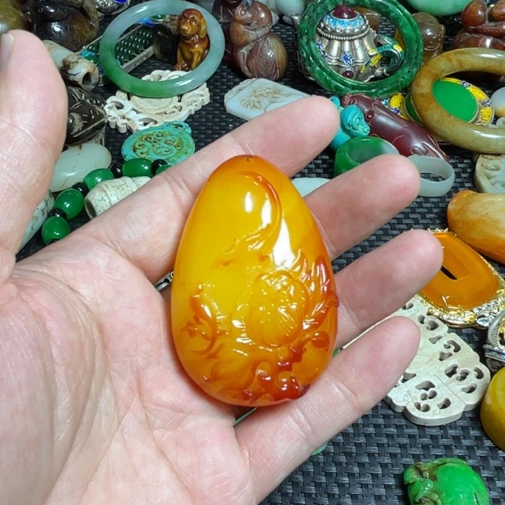 滴血莲花菩提吊坠