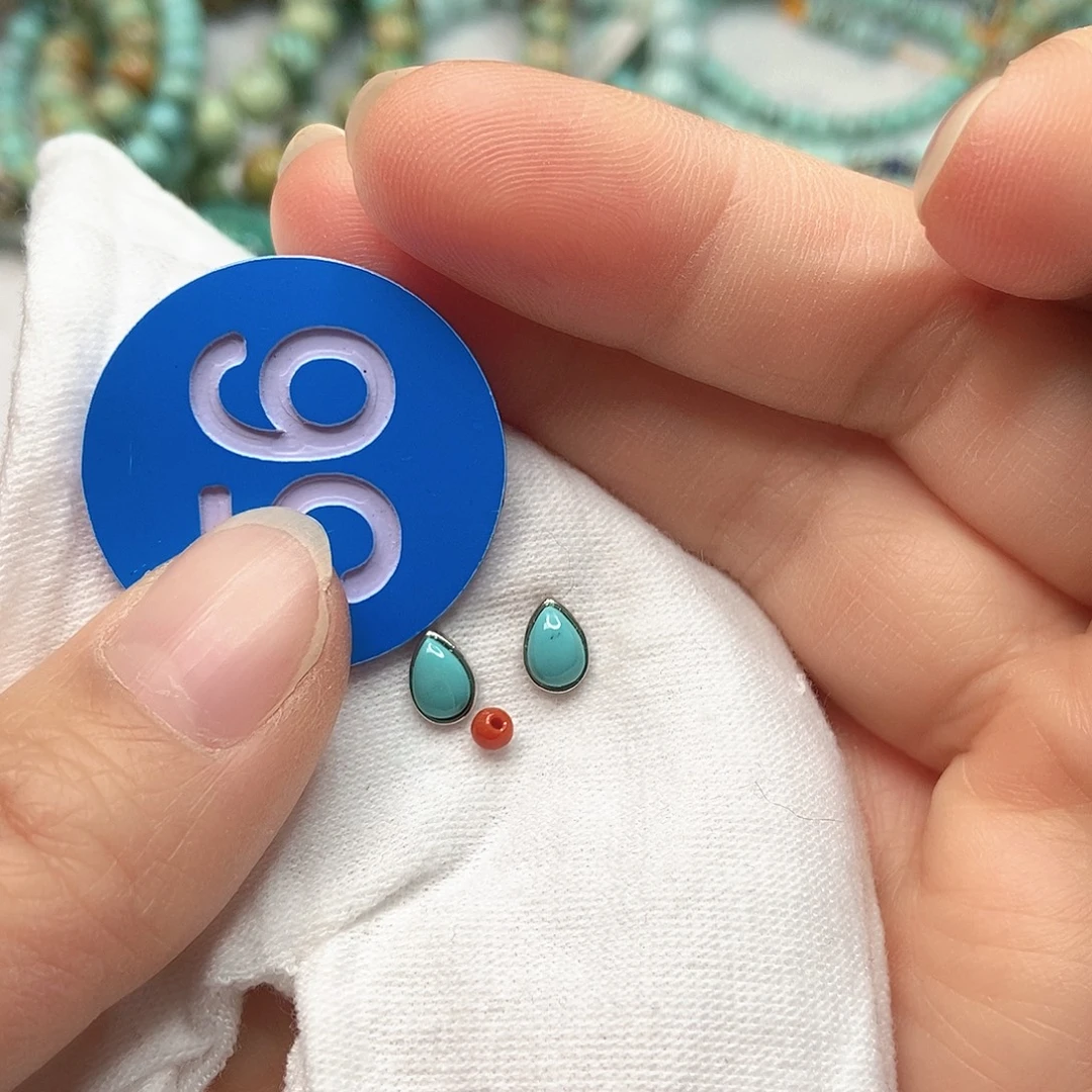 南红玛瑙未镶嵌珠宝奇石