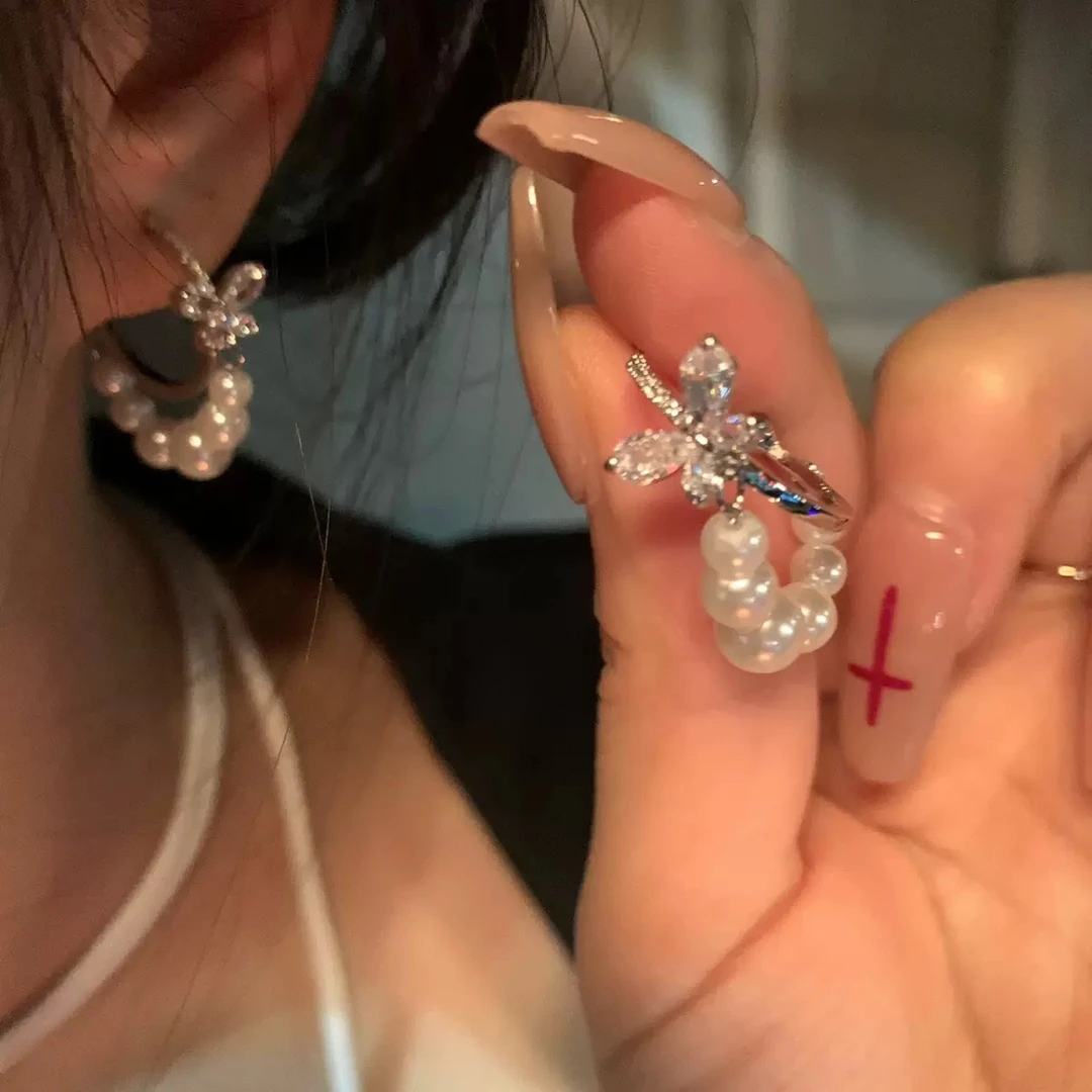 合金锆石耳饰 锆石蝴蝶珍珠串珠耳圈耳环女c形轻奢气质耳钉耳饰