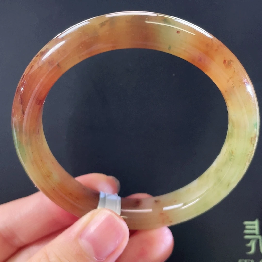 未镶嵌手镯石英质玉