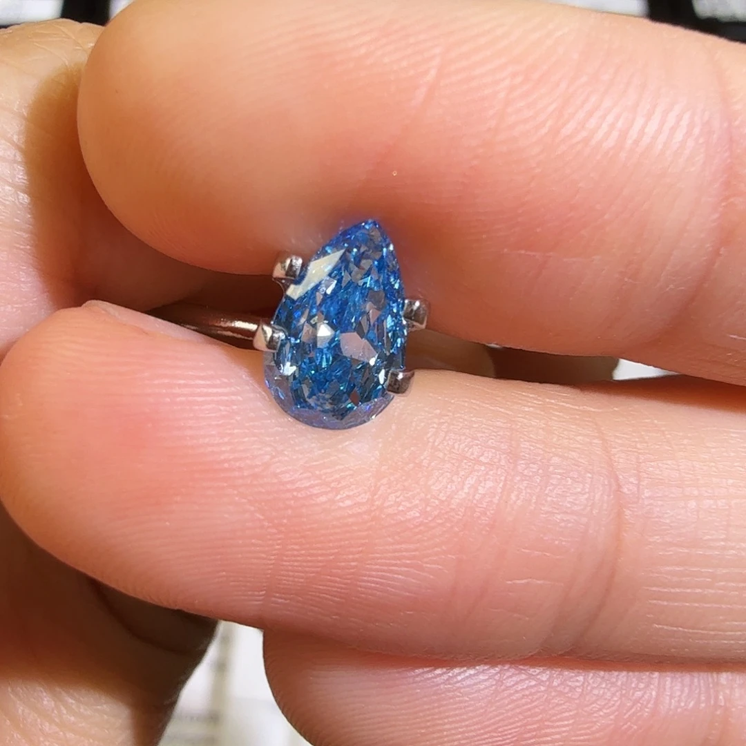 合成钻石裸石1.08ct 培育蓝钻