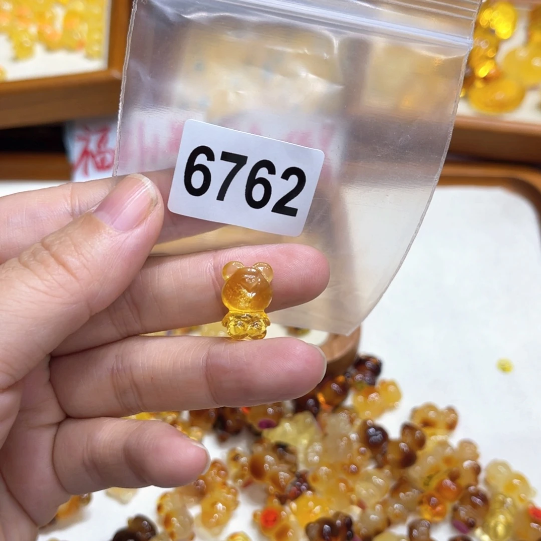 未镶嵌琥珀珠宝奇石