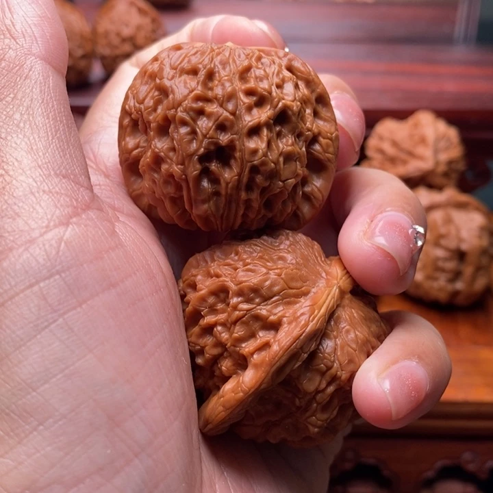 p***g文玩核桃把件血麒麟