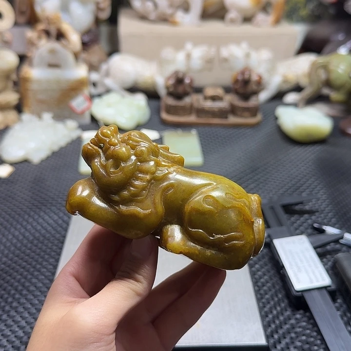 和田玉未镶嵌颈饰静****
