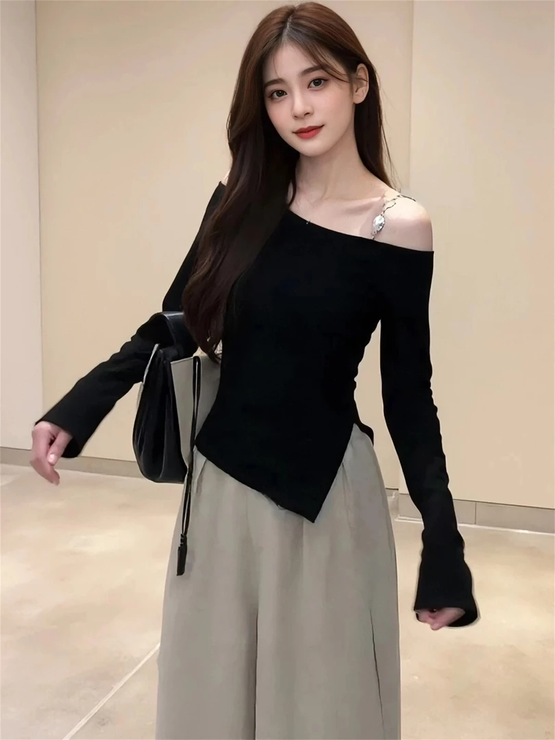 韩系设计感斜肩不规则长袖修身T恤女早秋新款ins气质链条开叉上衣