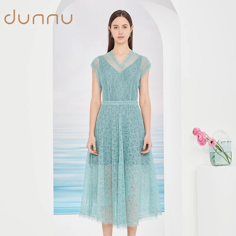 dunnu敦奴蕾丝V领收腰长款短袖连衣裙女DP250013