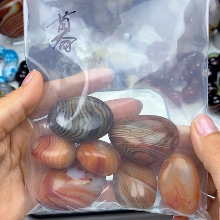 .***色未镶嵌颈饰玛瑙/玉髓
