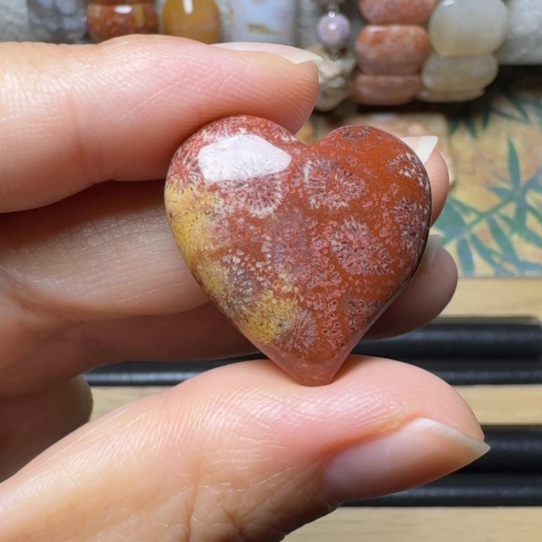 硅化玉牛血红，偏爱未镶嵌