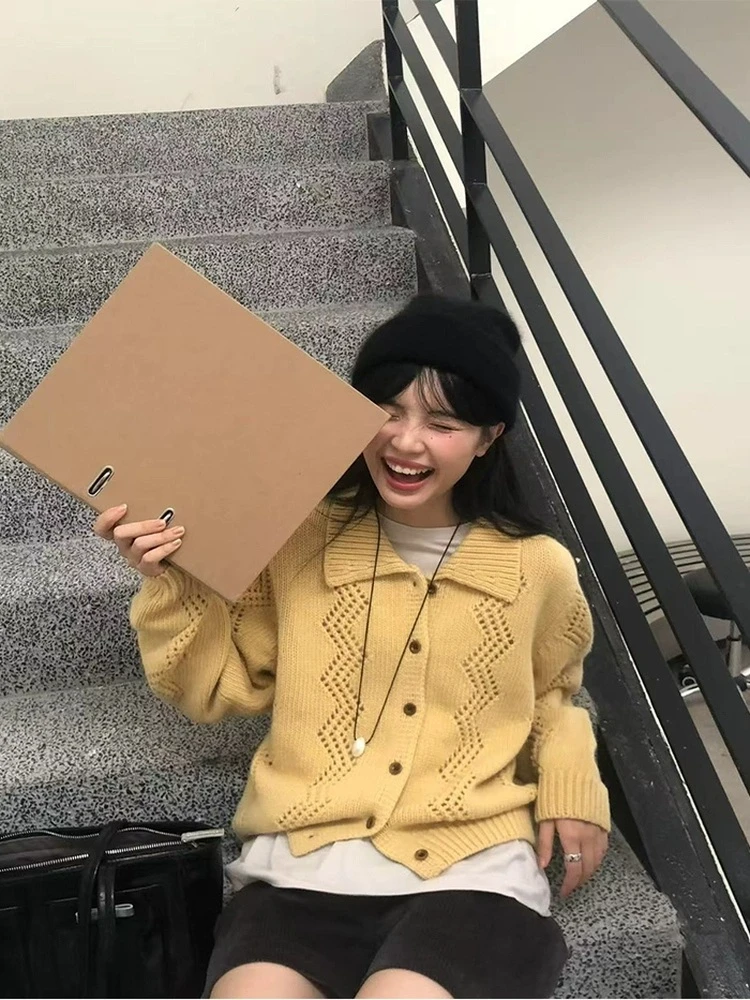 秋季新品黄色毛衣外套女韩国chic时尚镂空翻领短款甜美长袖针织衫