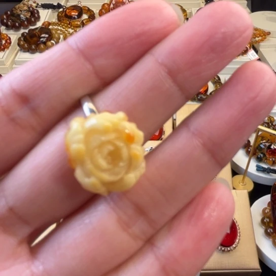 琥珀裸石未镶嵌用****5