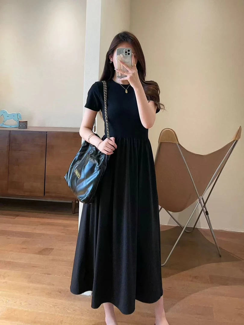 2106-轻飘软绵高密针织拼接短袖小黑裙A字连衣裙女2025夏