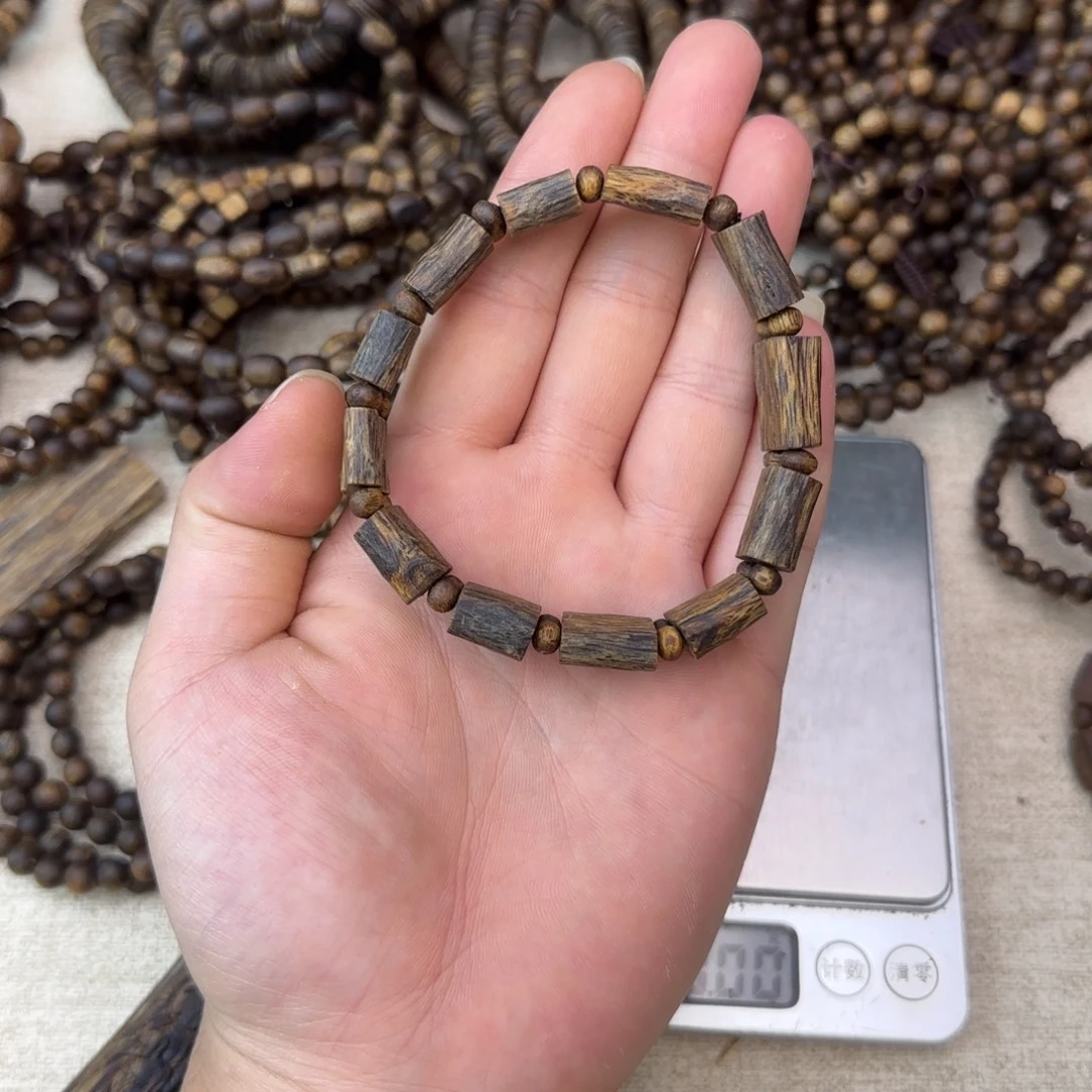 沉香碎屑沉香+1.3沉水浮手牌珠