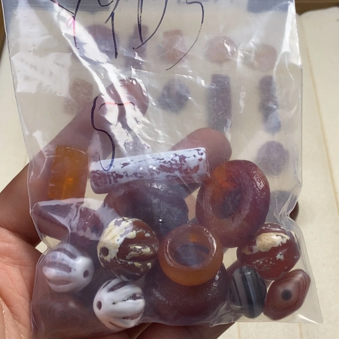 Y***S玛瑙/玉髓未镶嵌颈饰