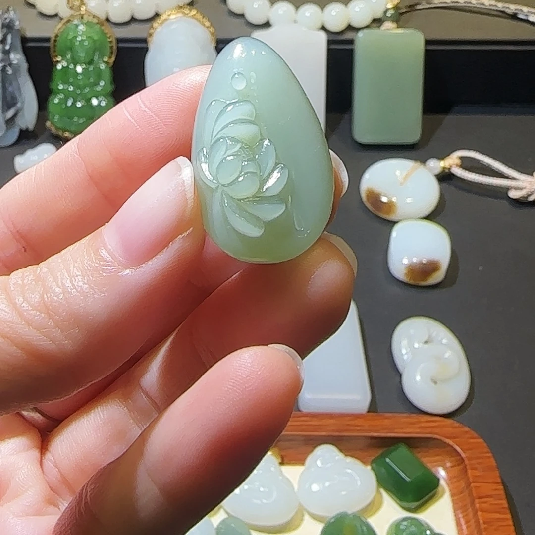 和田玉未镶嵌颈饰