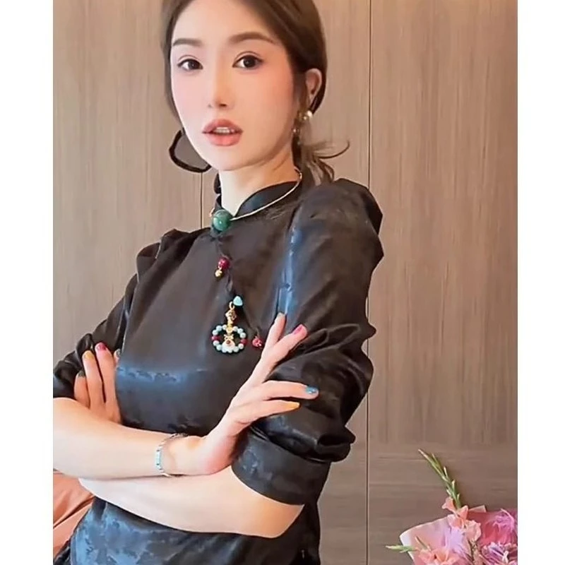 2025流行新中式女装文艺秋季新款小香风高端小众炸街高级感女装