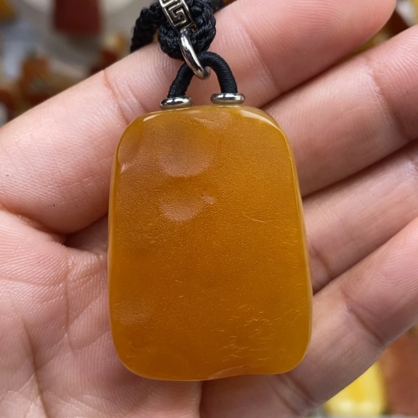 【闪购商品】琥珀颈饰未镶嵌