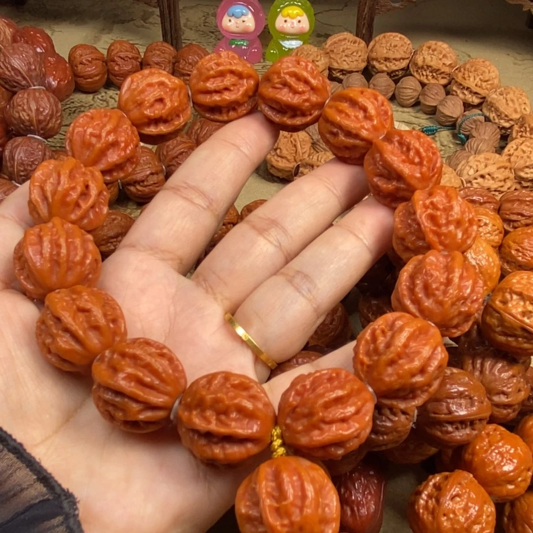 •***•文玩核桃吊坠京八棱手串文玩核桃
