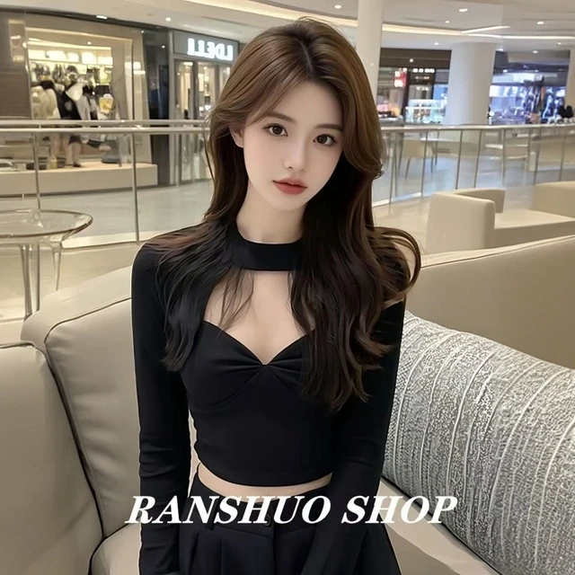 辣妹黑色小心机镂空上衣女春秋设计感小众短款紧身长袖性感打底衫