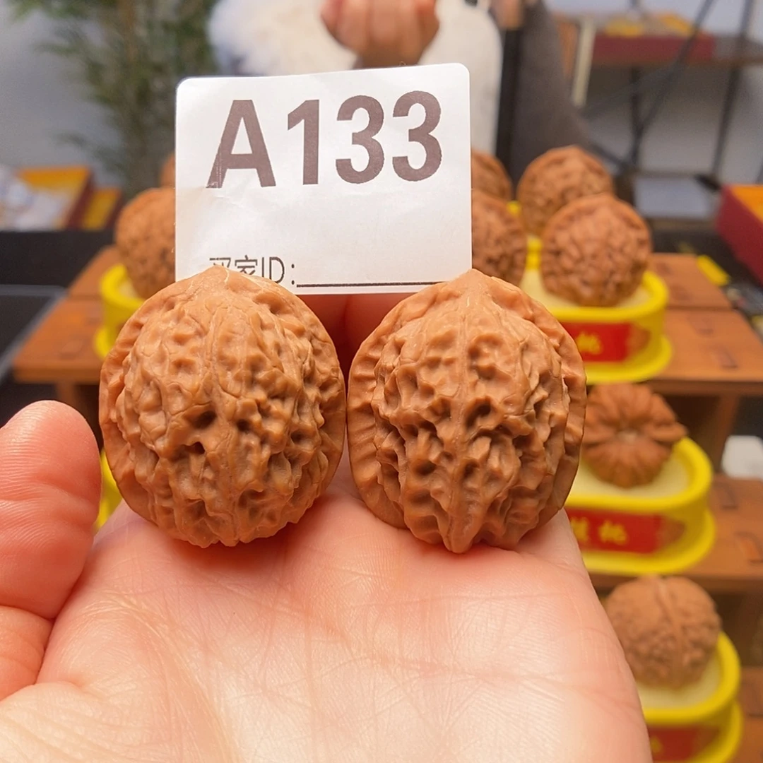 吊坠文玩核桃黄松峪35