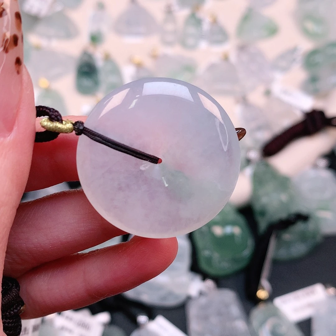 翡翠颈饰未镶嵌飘绿扣30、5.8