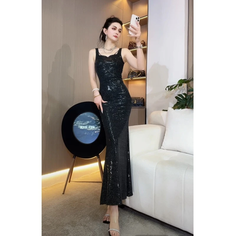 【YING FASHION】莹老板-夏季时尚气质显瘦性感亮片吊带裙 8020253