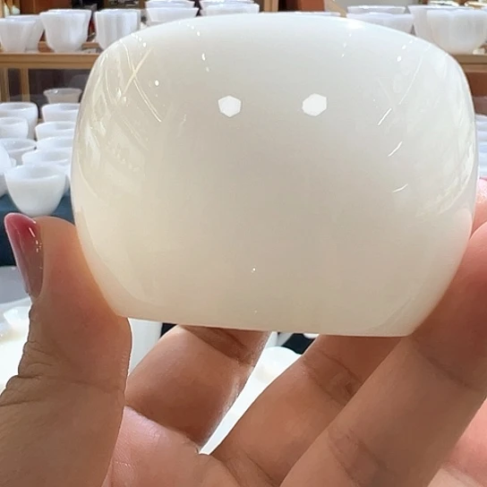 摆件璞玉冰种玉瓷