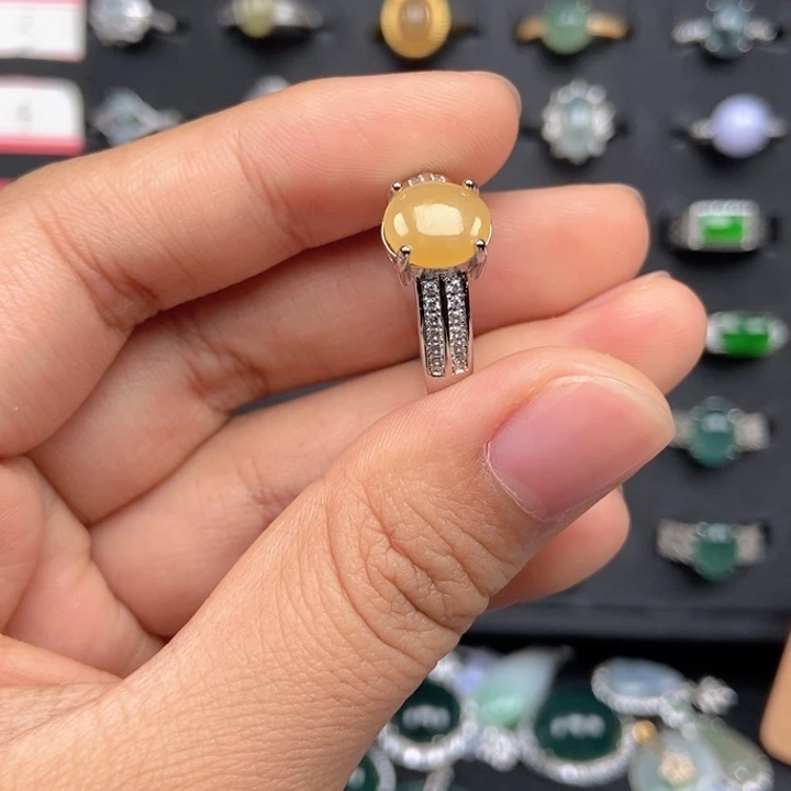 翡翠未镶嵌戒指戒指