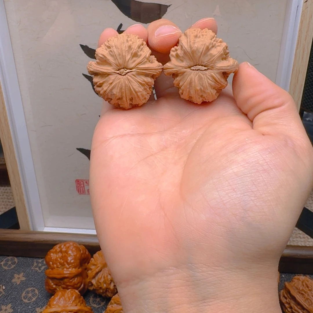 文玩核桃把件3702闷白精修