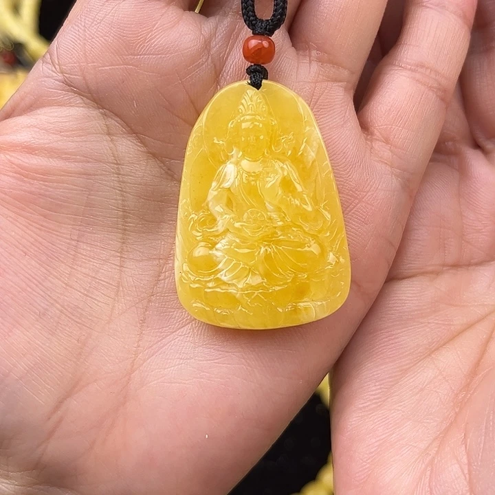 琥珀未镶嵌颈饰琥珀，多样性发其一