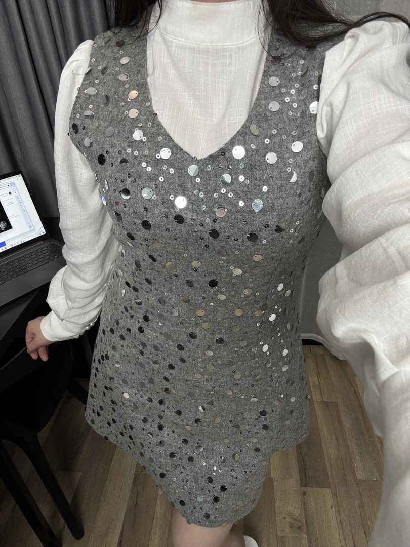 富家千金感灰色羊毛闪片背心裙