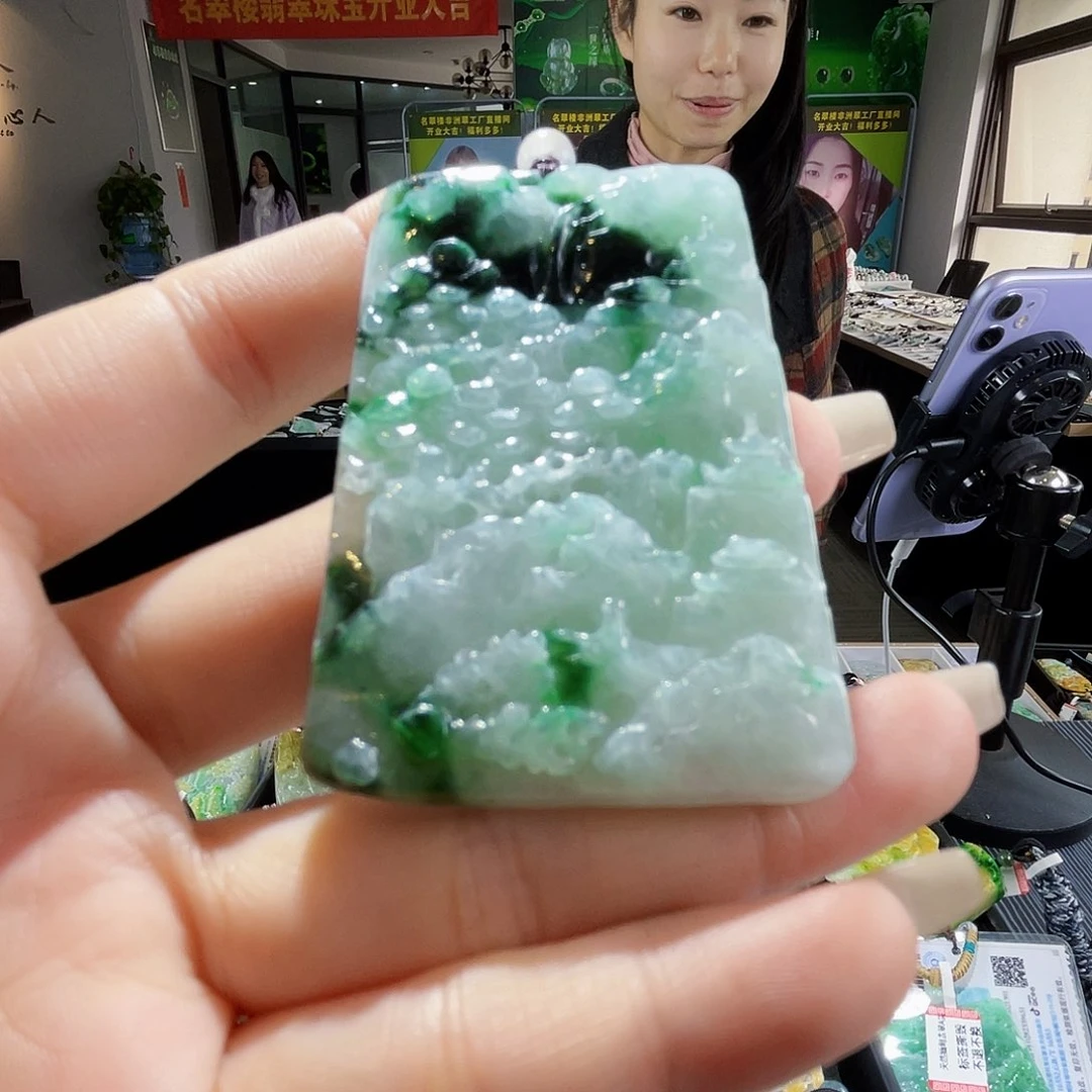 颈饰未镶嵌翡翠一