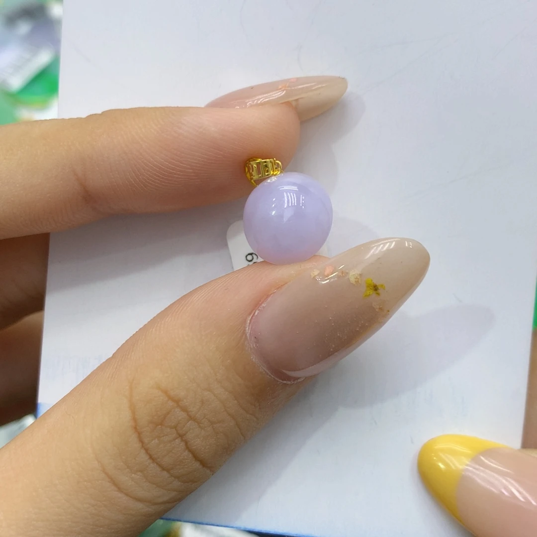 颈饰18K金镶嵌翡翠