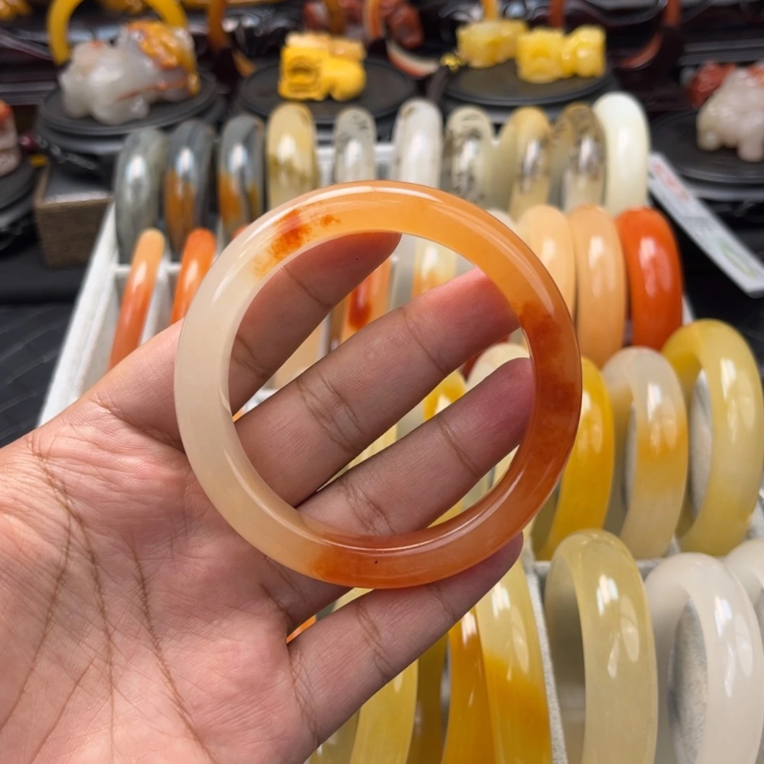 石英质玉（黄龙玉）手镯未镶嵌微**雨