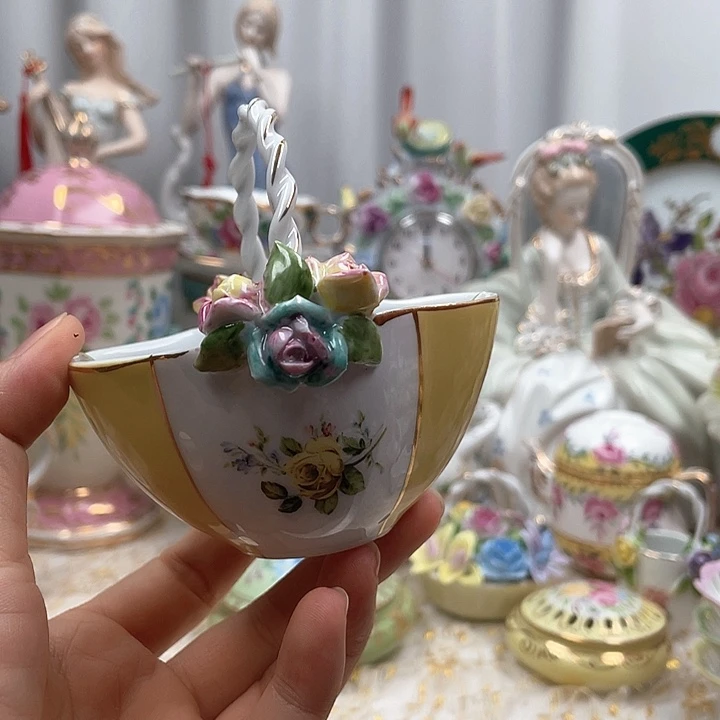 杯碟陶瓷摆件陶瓷