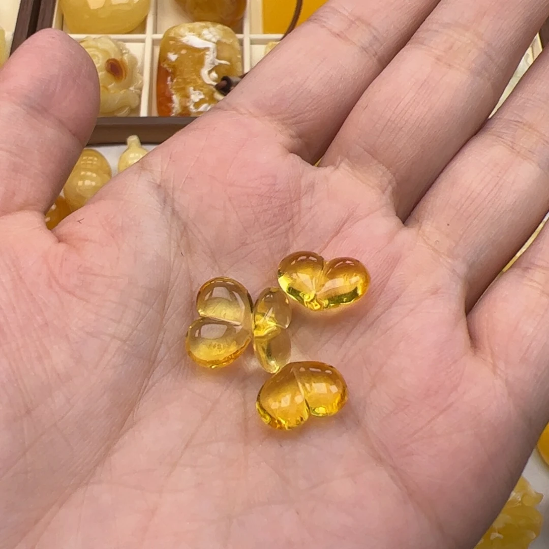 喜***天未镶嵌琥珀裸石蜜蜡