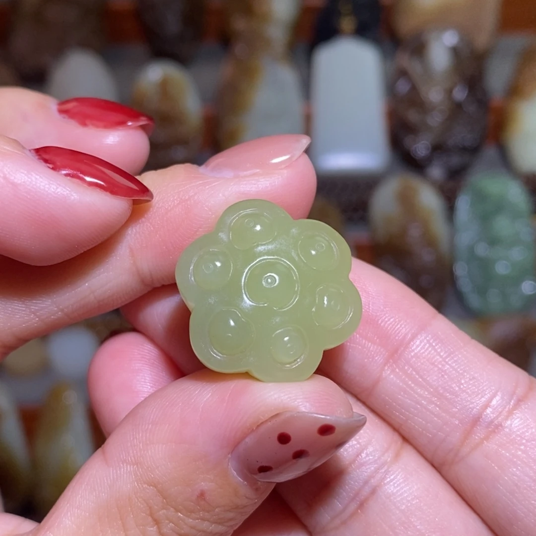 颈饰未镶嵌和田玉（黄玉）