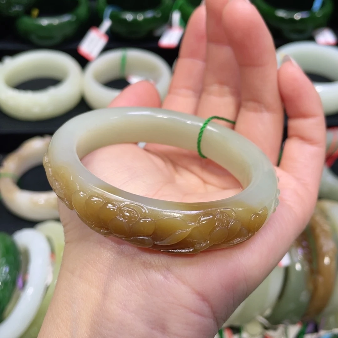 未镶嵌手镯和田玉62
