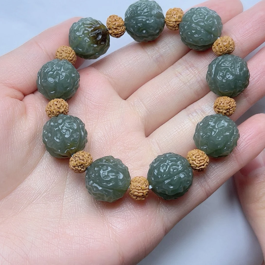 和田玉手串。k k 未镶嵌