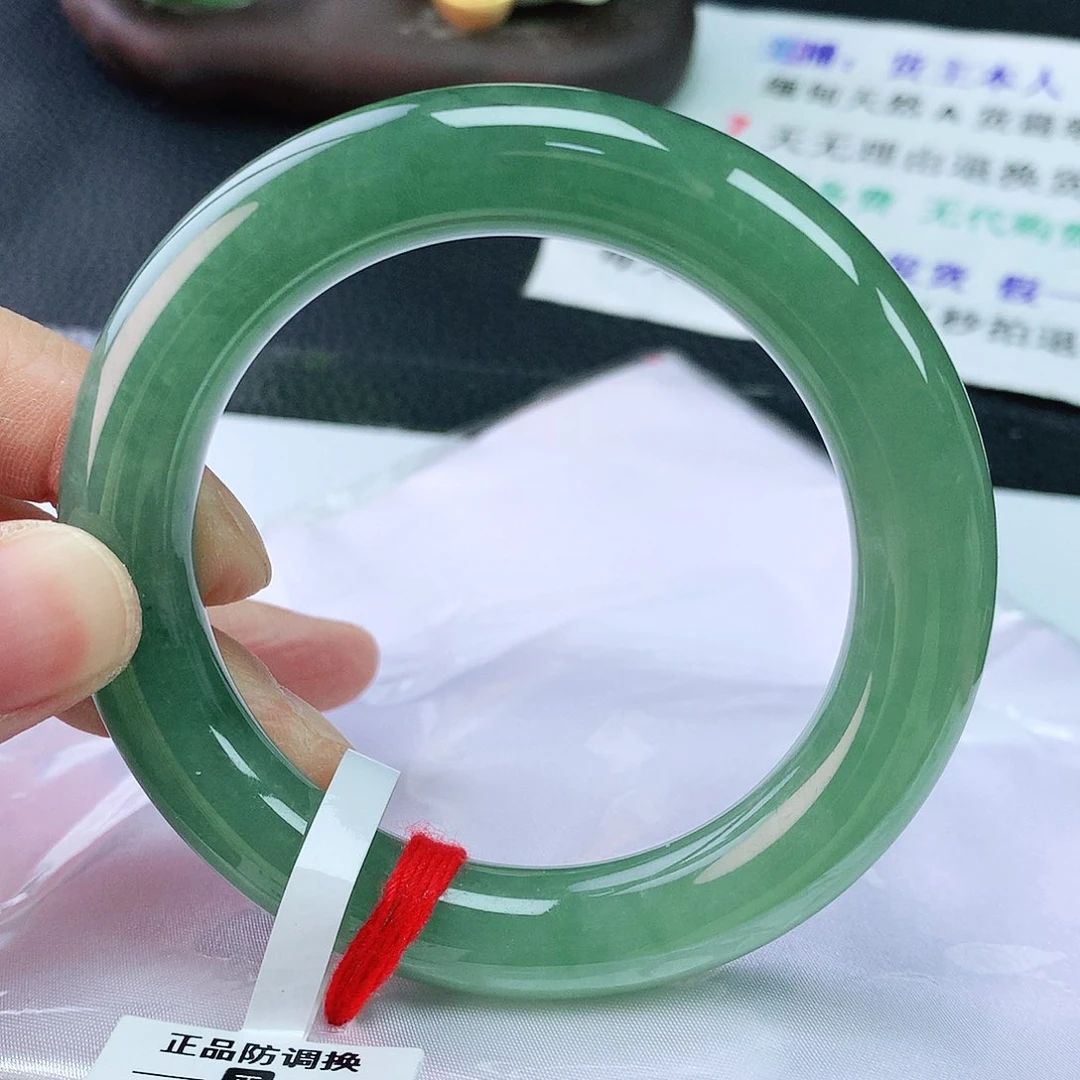 翡翠手镯未镶嵌54胖