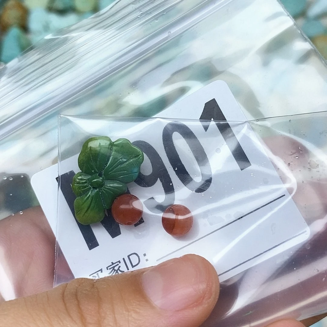 南红玛瑙配饰未镶嵌?****朵