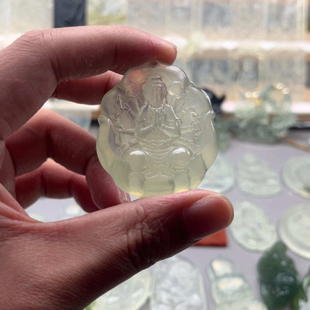 未镶嵌蛇纹石玉颈饰